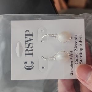 Sterling silver genuine pearl earrings